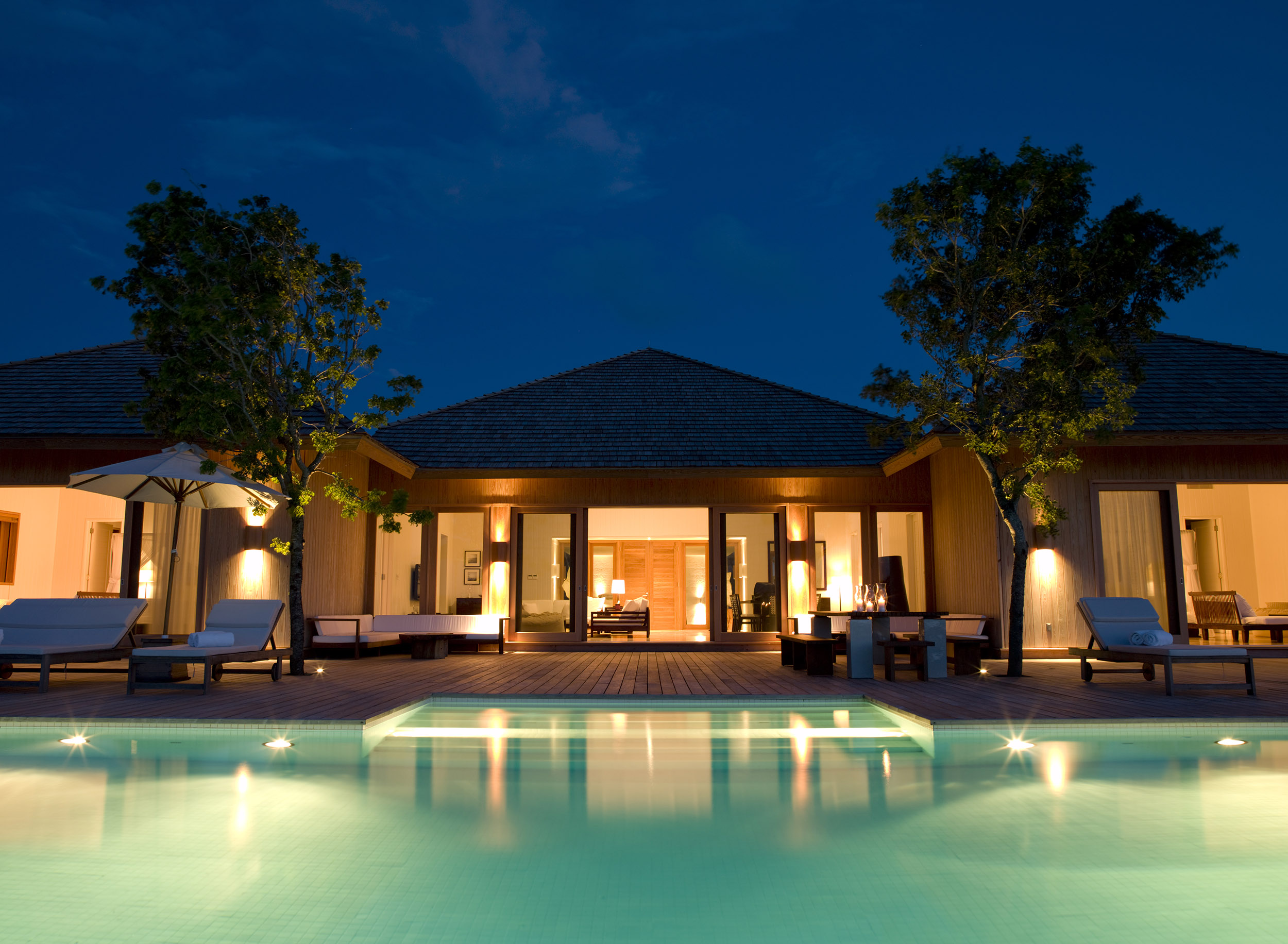 Parrot Cay - evening view of the villa and swimming pool