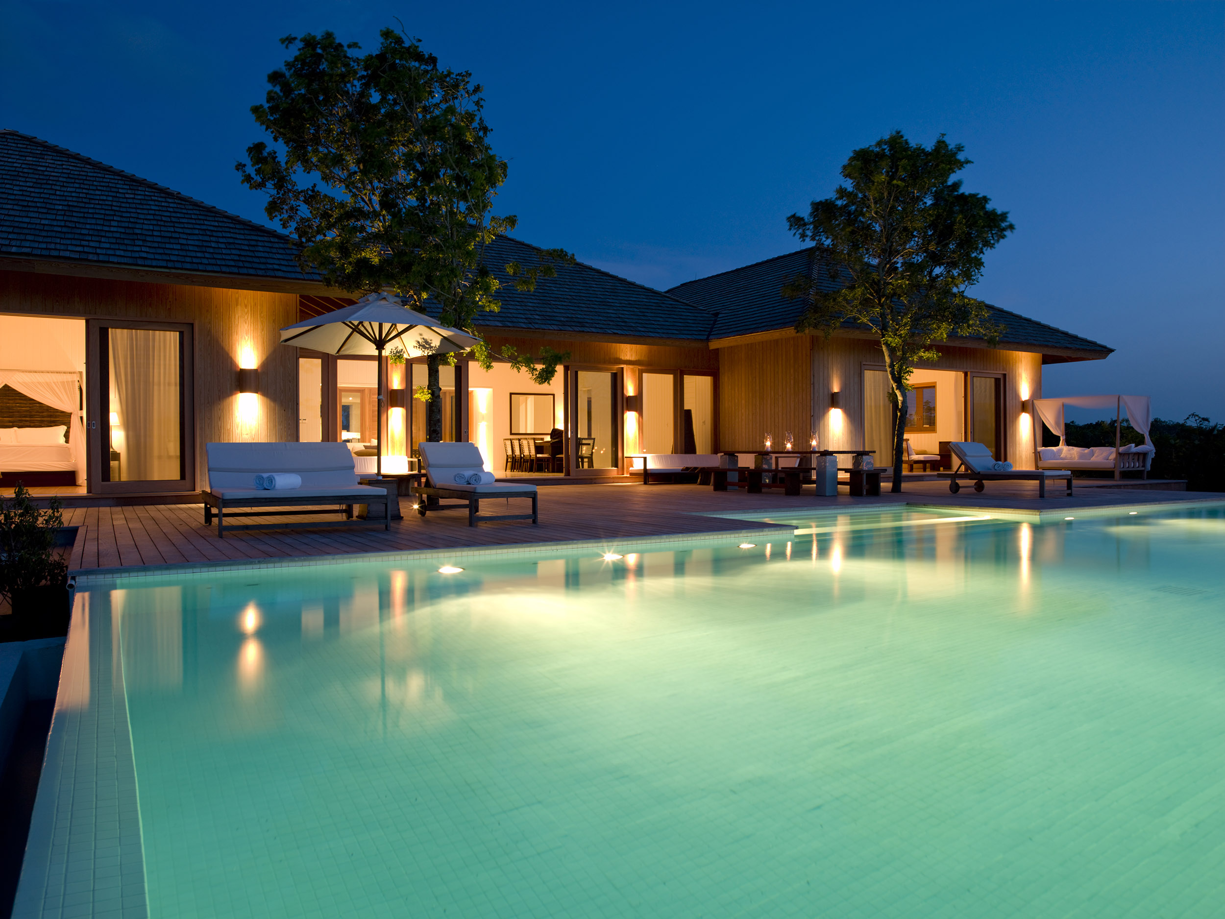 Parrot Cay - evening view of the villa and swimming pool