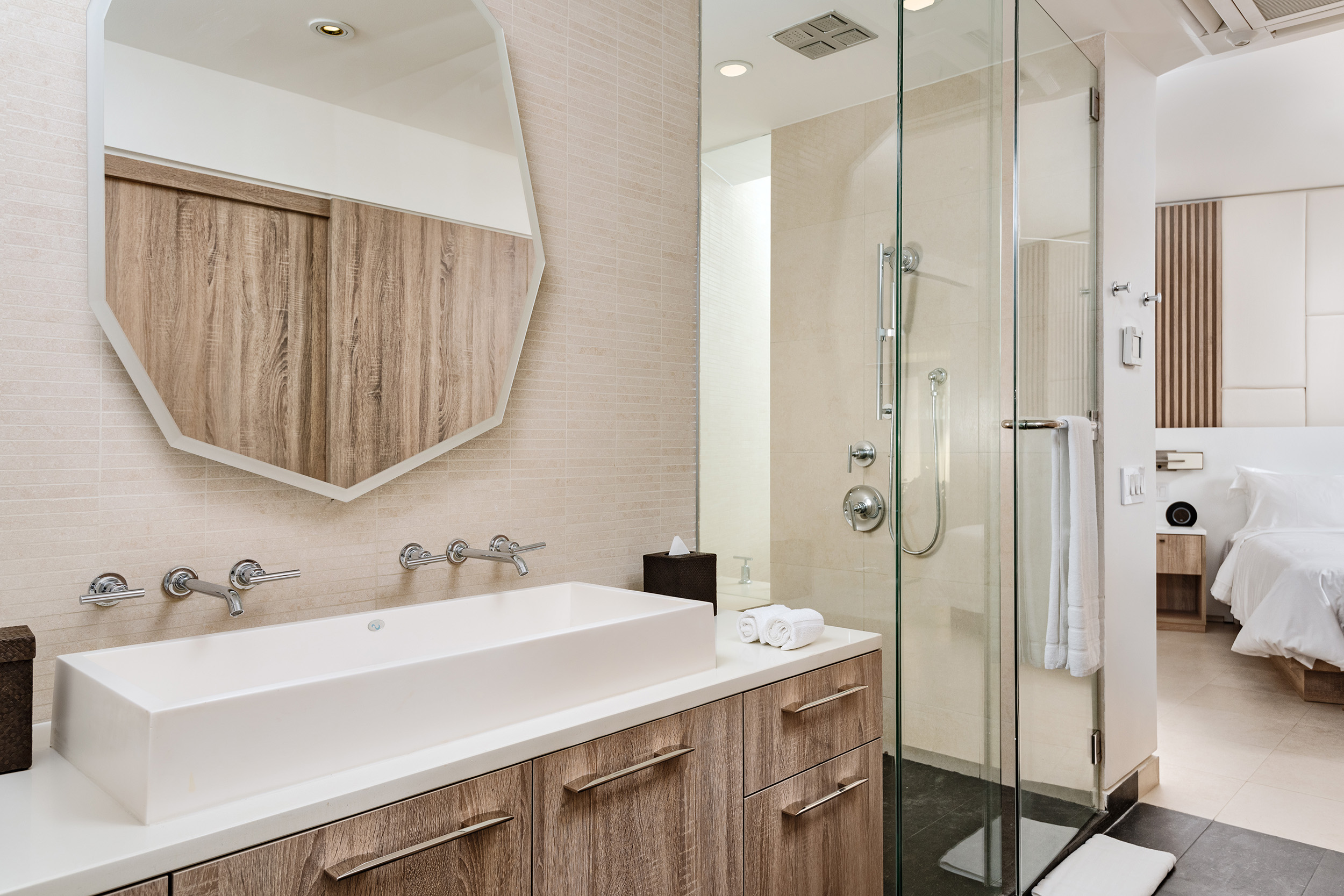 Wymara Hotel - view of a bathroom vanity